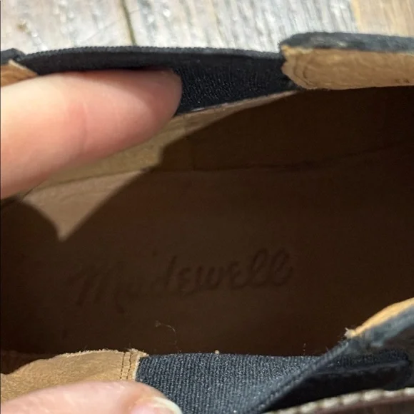 Madewell The Citywalk Lugsole Chelsea Boot in Black Leather Sz 7.5
MSRP $198 - Picture 9 of 10